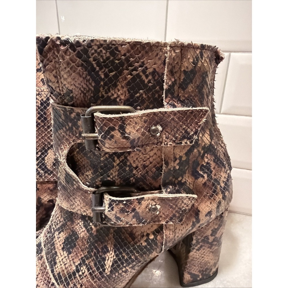 FREEBIRD Joey‎ Snake Print Bootie SZ 10 - Picture 3 of 16